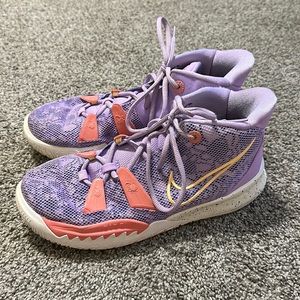 Nike Kyrie 7 Daughters Azurie Basketball Shoes
